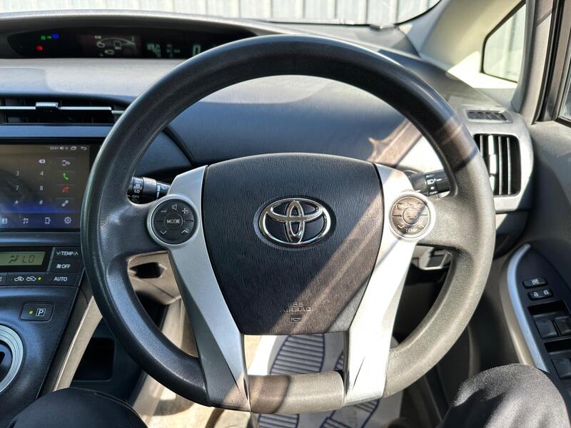Toyota Prius photo 19