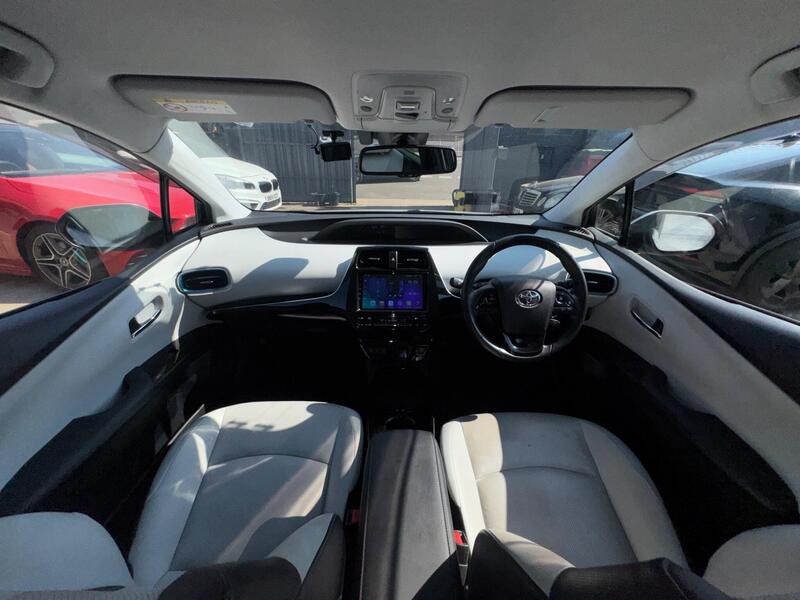 Toyota Prius 1.5 CVT 4dr image 28