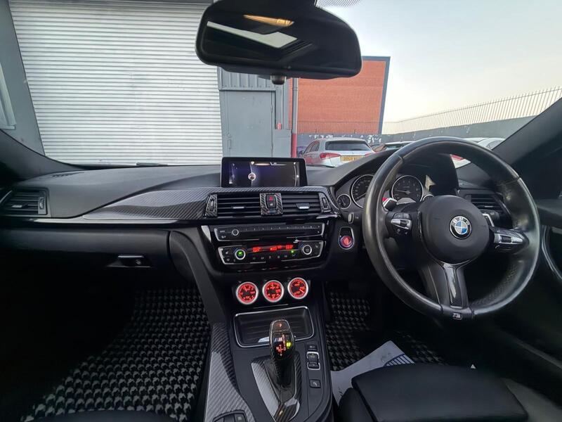 BMW 3 Series 3.0 340i M Sport Touring Auto Euro 6 (s/s) 5dr image 19