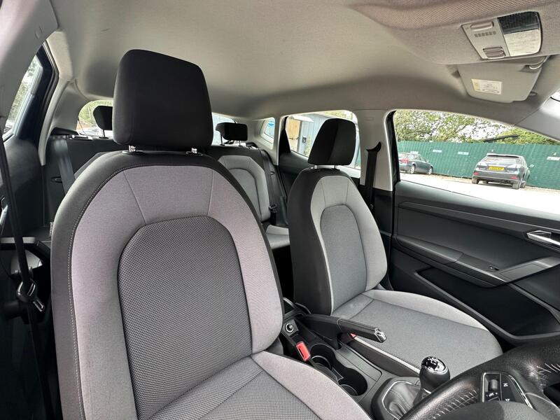 SEAT Ibiza photo 35