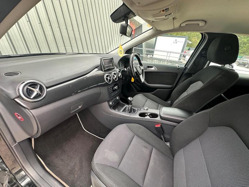 Mercedes-Benz B Class photo 32