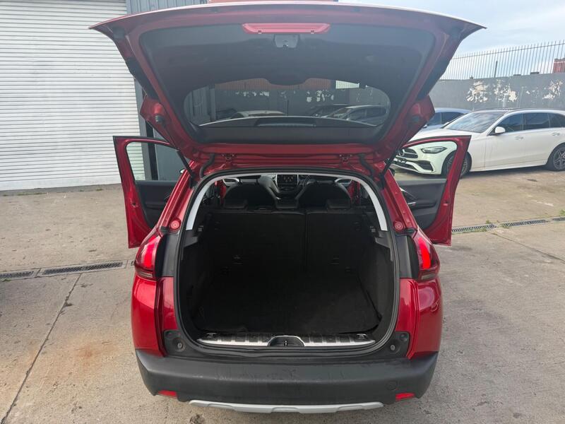 Peugeot 2008 1.2 PureTech Allure Euro 6 (s/s) 5dr image 16