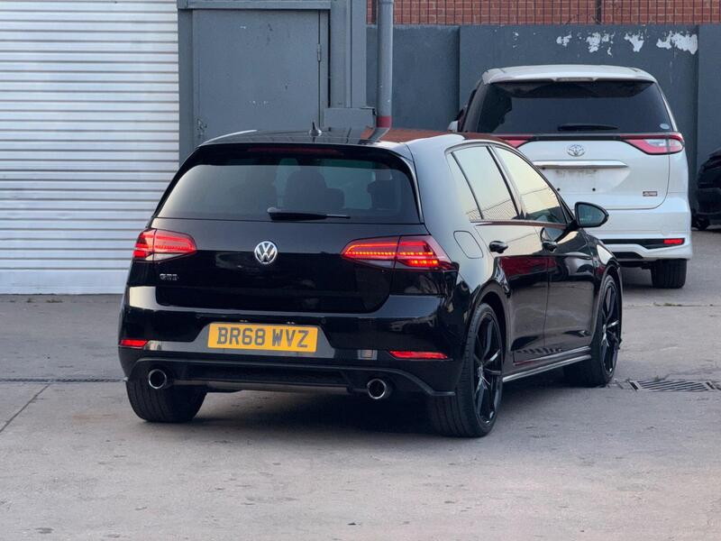 Volkswagen Golf 2.0 TSI GTI DSG Euro 6 (s/s) 5dr image 11