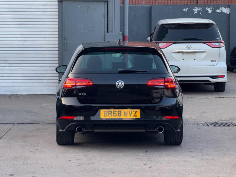 Volkswagen Golf 2.0 TSI GTI DSG Euro 6 (s/s) 5dr image 9