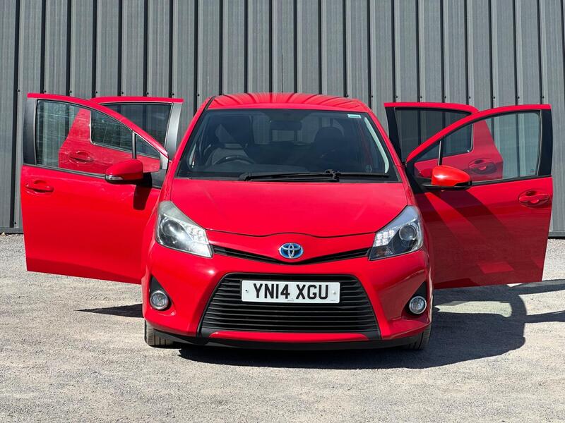 Toyota Yaris photo 26