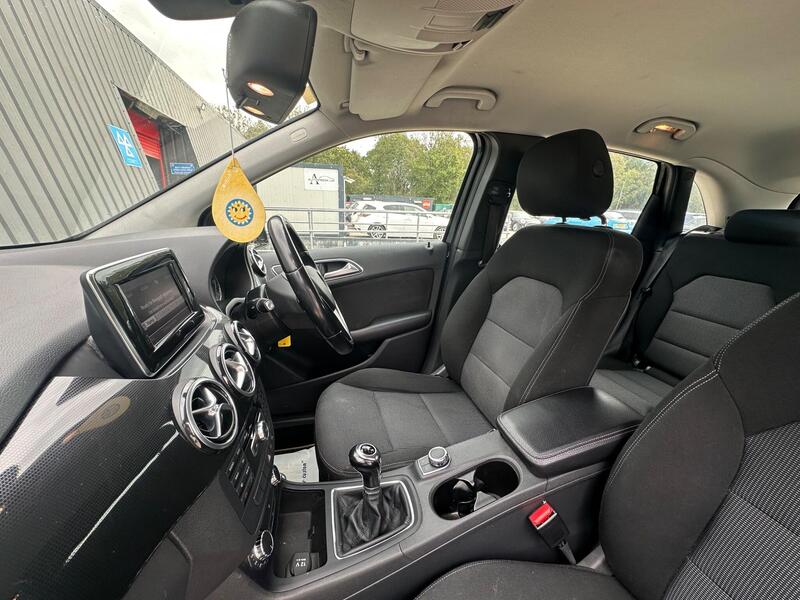 Mercedes-Benz B Class photo 34