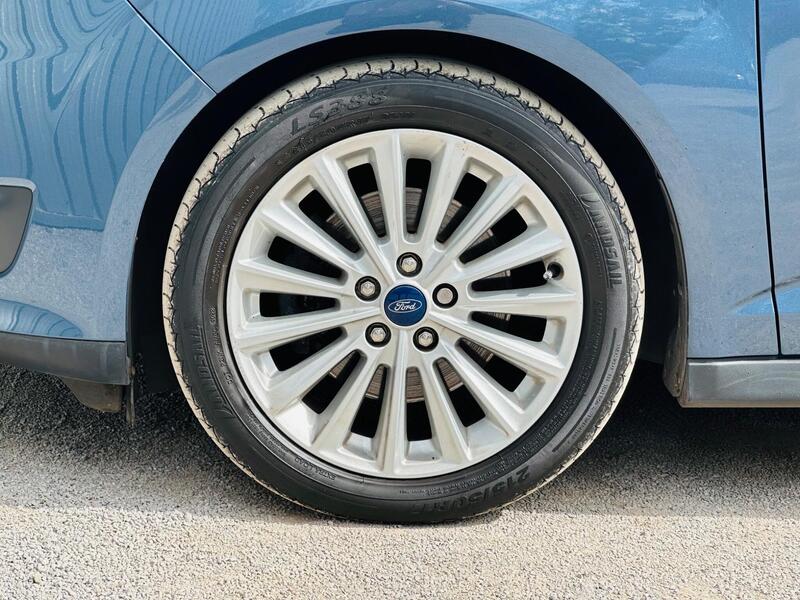 Ford Grand C-Max photo 13