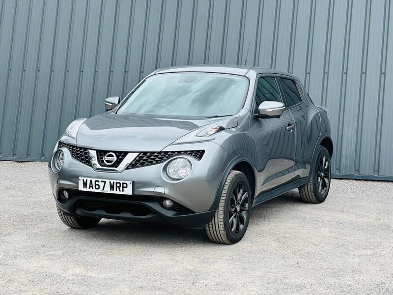 Nissan Juke photo 2