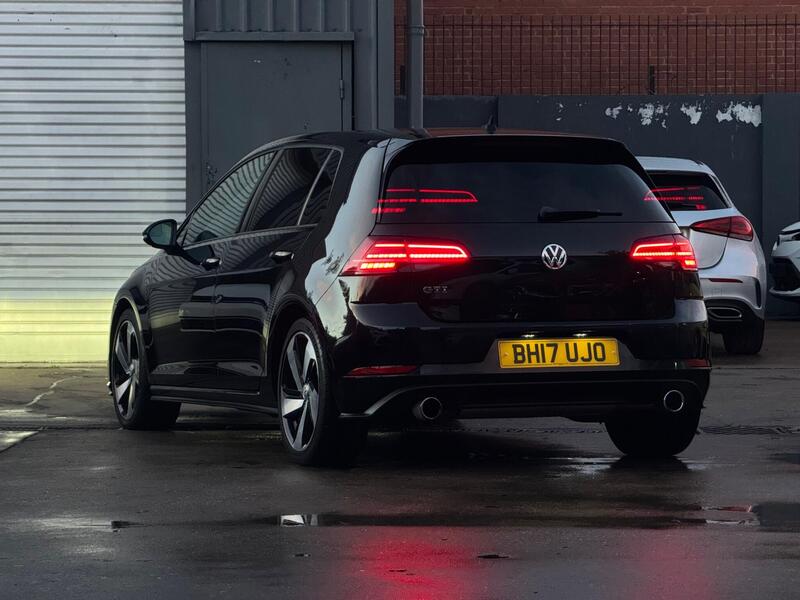 Volkswagen Golf 2.0 TSI BlueMotion Tech GTI DSG Euro 6 (s/s) 5dr image 2