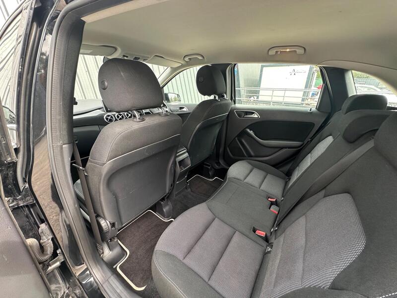 Mercedes-Benz B Class photo 37
