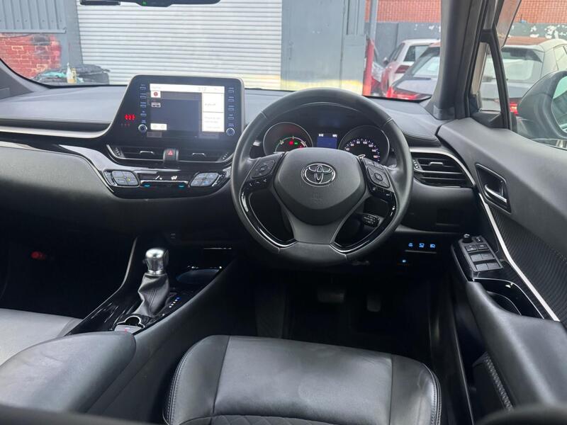 Toyota C-HR image 26