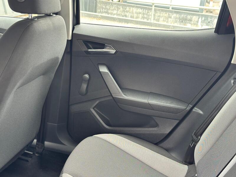 SEAT Ibiza photo 48