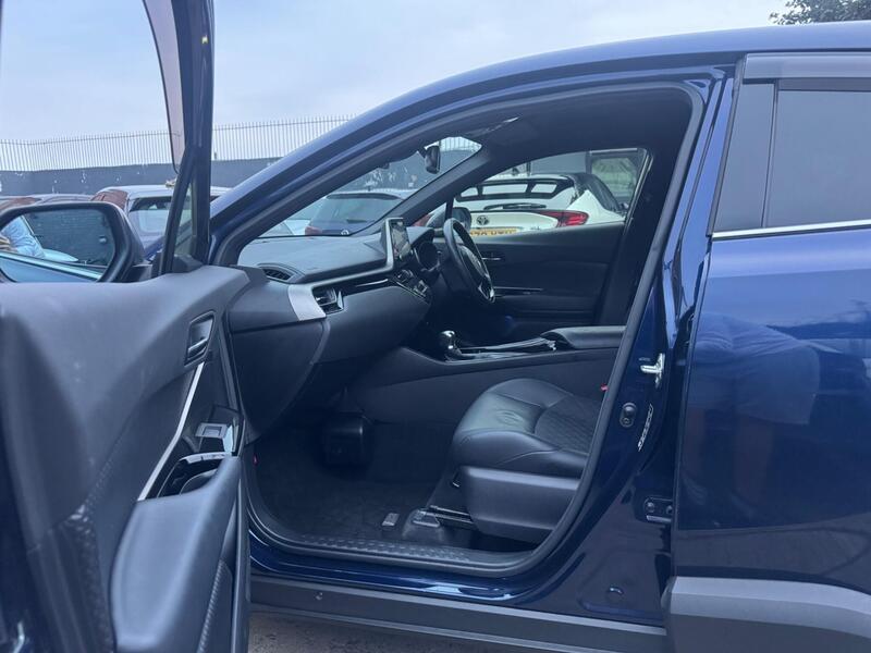 Toyota C-HR image 29