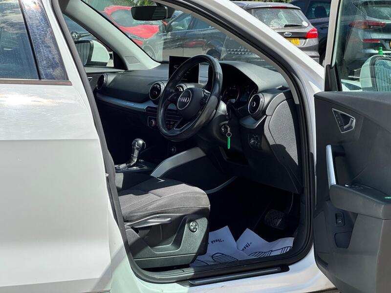 Audi Q2 photo 36