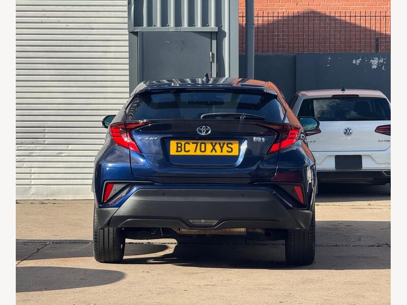 Toyota C-HR image 11