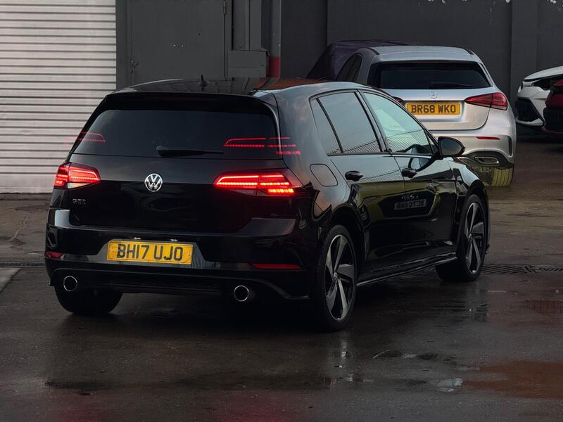Volkswagen Golf 2.0 TSI BlueMotion Tech GTI DSG Euro 6 (s/s) 5dr image 19