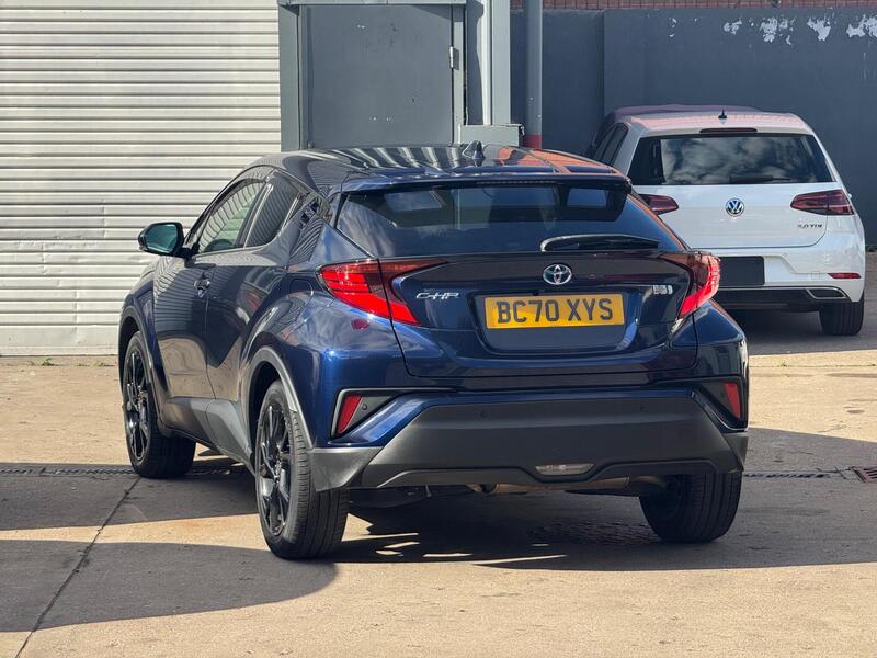 Toyota C-HR image 8