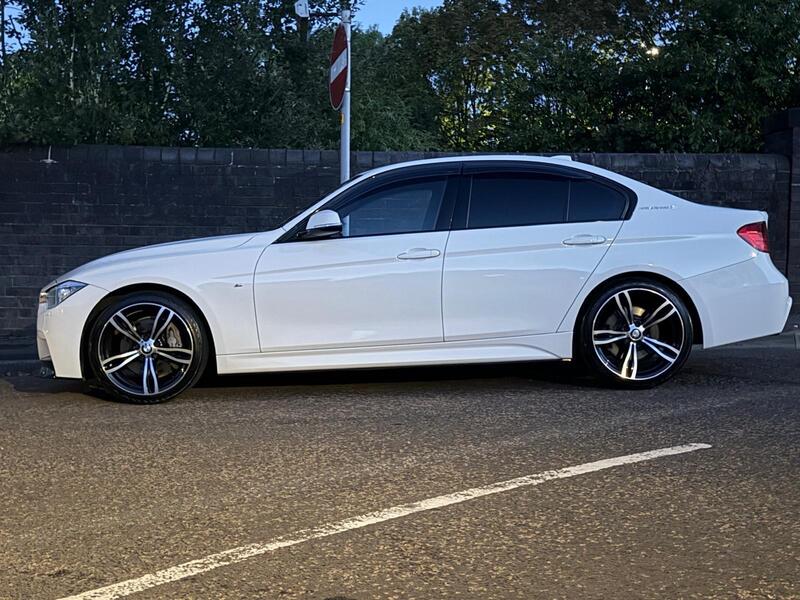BMW 3 Series 3.0 340i M Sport Touring Auto Euro 6 (s/s) 5dr image 4