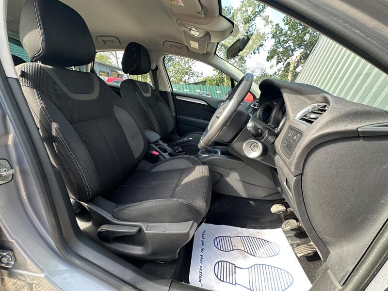 Citroen C4 photo 16