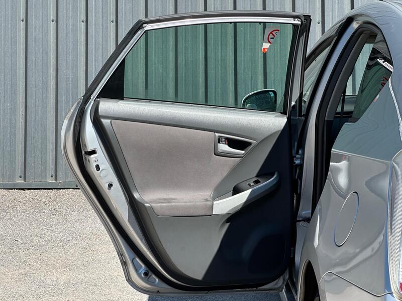 Toyota Prius photo 31