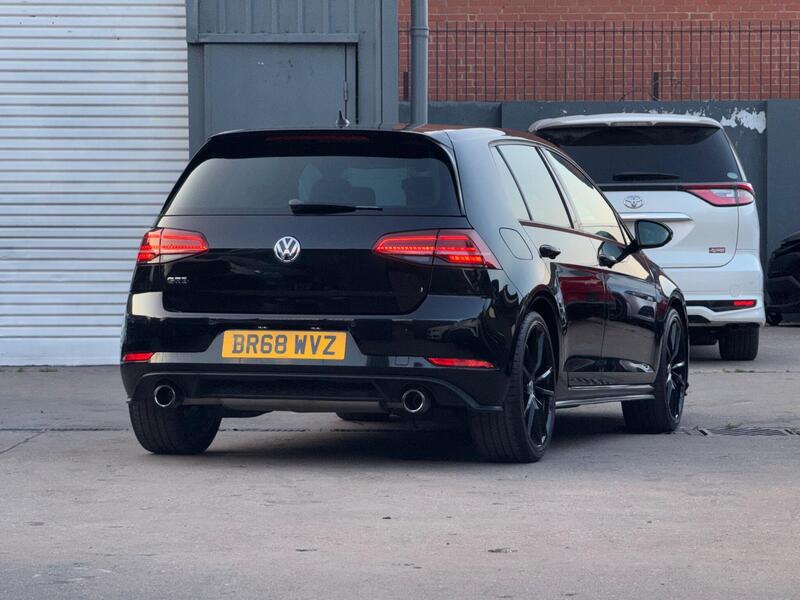 Volkswagen Golf 2.0 TSI GTI DSG Euro 6 (s/s) 5dr image 12